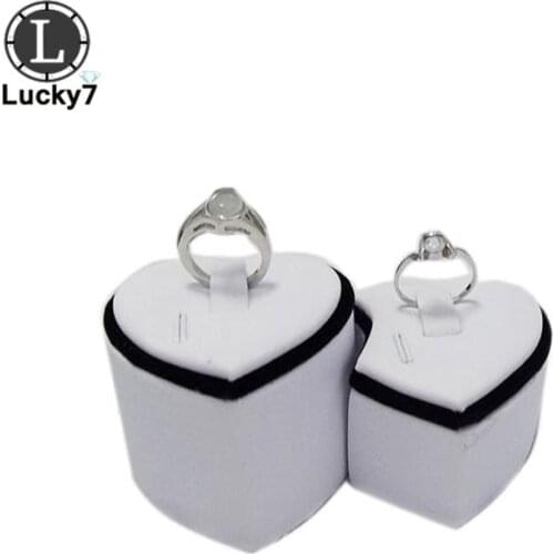 Fashion Ring Display 1 Pair Heart Lovers' Ring Stand Jewelry Display Exhibition Holder White PU Leather Showed Rack