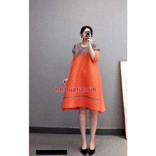HOT SELLING Miyake fold Explicit gradient 7 minutes of sleeve o-neck loose pleated dress IN STOCK