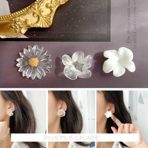 10pcs DIY Ear Stud Earrings Accessories Mori Fairy Transparent Daisy Three-dimensional Flower Shape Flat Resin Material