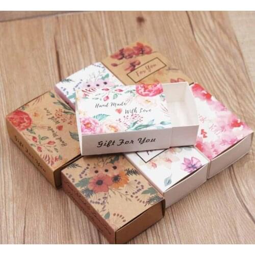 50pcs flower pattern DIy handmade gift package box Thank you lovely wedding favors box white Merry christmas gifts display box