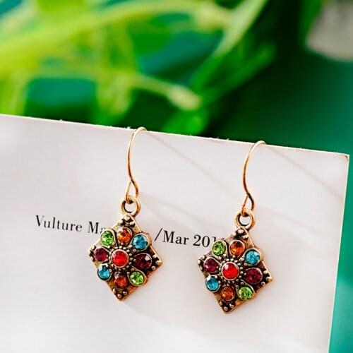 2019 Elegant Womens Vintage Corful Beads Rhombus Summer Small Geometric Earrings Indian Gypsy Ladies Earrings Oorbellen