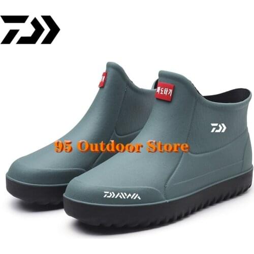 Daiwa 2022 New Men Fishing Ankle Rain Boots Autumn Rubber PVC Waterproof Rain Shoes Water Shoes Slip on Fashion Mens Flats Footw