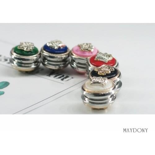 XT172 1pc Fashion Solid magnet Brooch Pin Muslim for Scarf Elegant Trendy Style for Women Crown Strong Magnetic Hijab Magnet