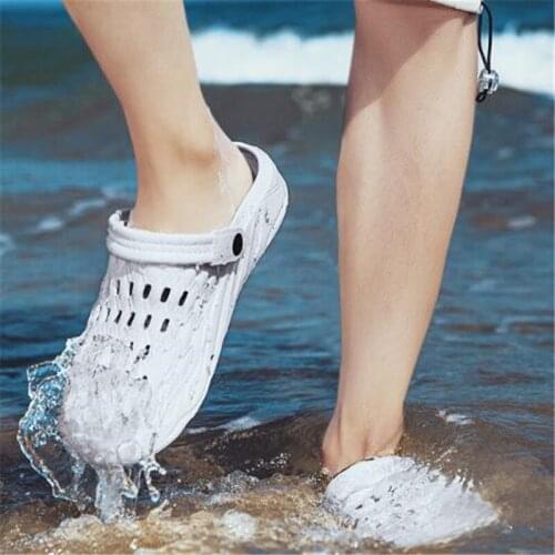 New mens sandals fashion integrated thick-soled indoor and outdoor wading sandals light and comfortable casual mens slippers