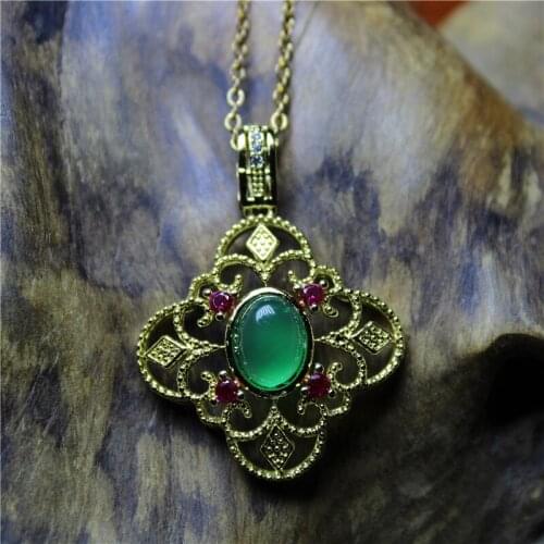 Liemjee Wholesale Fashion Jewelry Green Agate Inlaid Retro Hollow Necklace For Women Feature Namour Charm Gift All Seasons