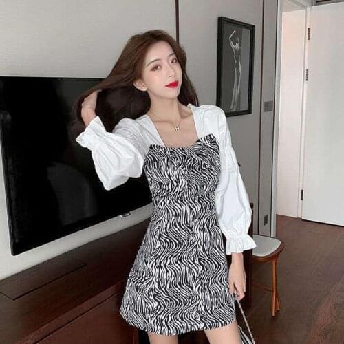 Fashionable temperament stitching zebra skirt 2021 autumn and winter new French style square collar puff sleeve thin dress