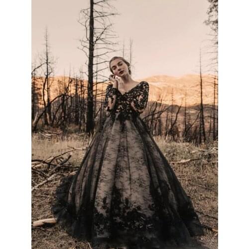 Gothic Full Black Long Wedding Dresses A Line Long Sleeves V Neck Court Train Vintage Bridal Gowns 2021 Plus Size Wedding Wear