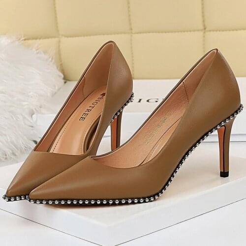 2021 Big Size Luxury Women Designer 7.5cm Thin High Heels black Pumps Pointed Toe Rivets Stilettos Tacones Mujer Prom Party Shoe