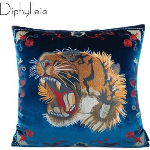 Diphylleia Rural Style Sofa Bed Couch Balcony Cushion Cover Soft Velvet Embroidery Tiger Head Royal Blue Pillow Cases 50x50cm