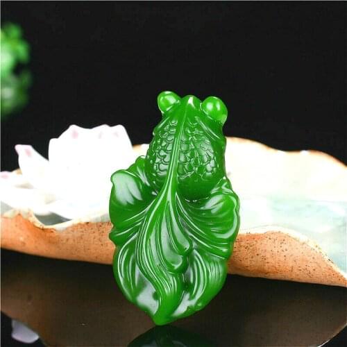 Green Jade Fish Pendant Necklace Chinese Hand-Carved Charm Goldfish Jewelry Fashion Natural Accessories for Men Women Gifts