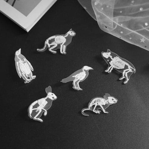Timlee X086 New Cartoon Animal Bird Penguin Pig Rabbit Skeleton Resin Brooch Pins,Personality Jewelry Wholesale
