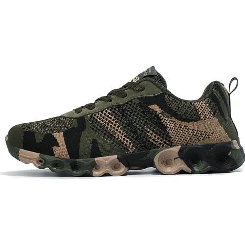 Mens and Womens Flying Camouflage Sneakers 2021 Summer and Autumn New Style Running Casual Breathable Wear-resistant