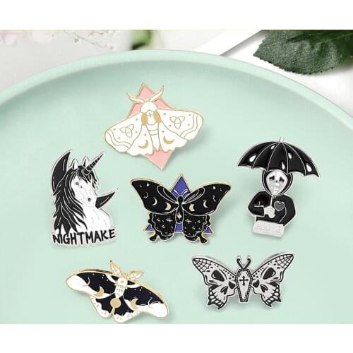 Skeleton Butterfly Moth Horse Enamel Lapel Pins Dark Punk Brooches Badges Fashion Pin Gifts for Friends Spille Wholesale