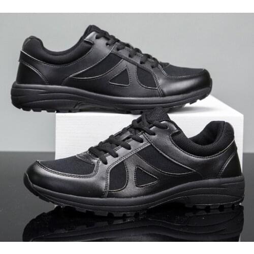 2021 New Brand Fashion Outdoors Sneakers Waterproof Mens shoes Men Combat Desert Casual Shoes Zapatos Hombre