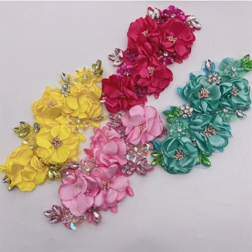 Hot sale New design handmade 3d flowers sew on applique embroidery rhinestone flowers patch for evening dress
