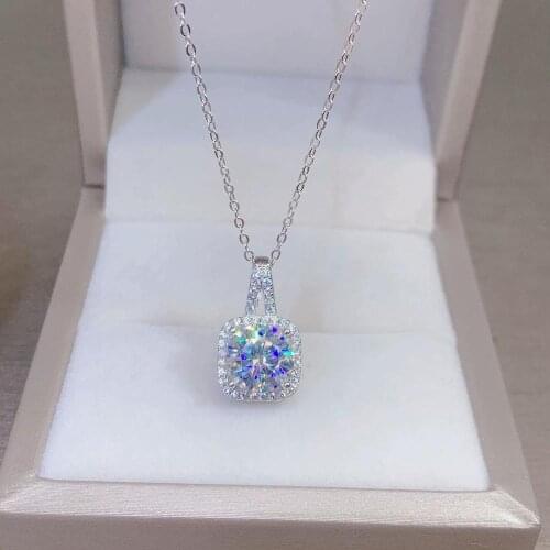 Geoki 925 Sterling Silver Passed Diamond Test Perfect Cut 1 ct Square Moissanite Pendant Necklace Women Anniversary Jewelry Gift