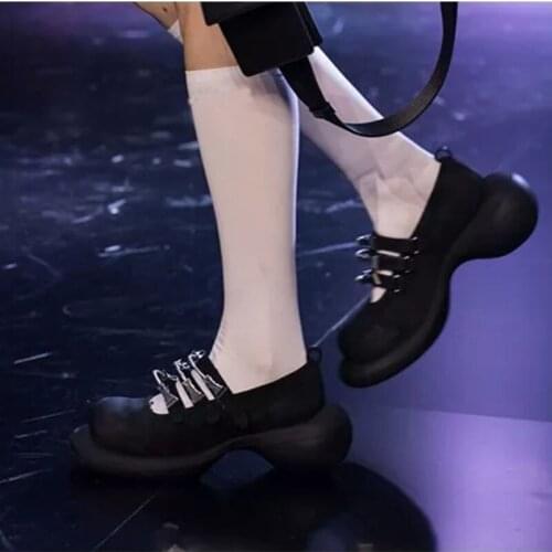 Pumps Women Shoes Round Toe Buckle Slip On Shoes Women Platform Metal-Decor Pumps Female Punk Style Black mujer bombas