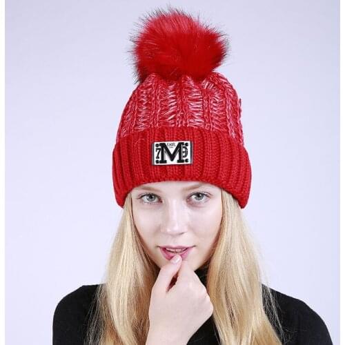 DUOJIAOYAN Winter Warm Girls Lady Hat Curling Label Caps Letter M Fashion Hats Plush Warm Cap Thick Knitted Hair Accessories