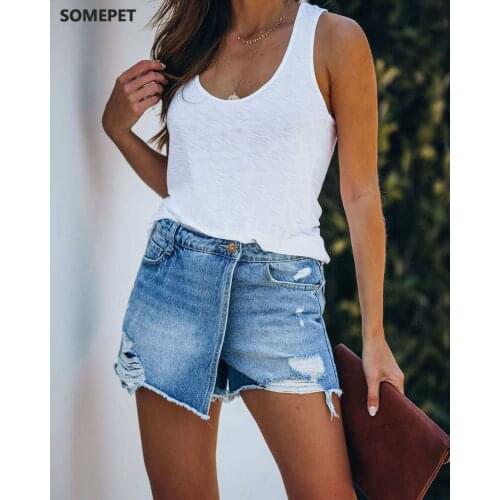 2021 New Summer Women Casual Light Blue Hole Jeans Denim Shorts Casual temperament light blue female denim shorts