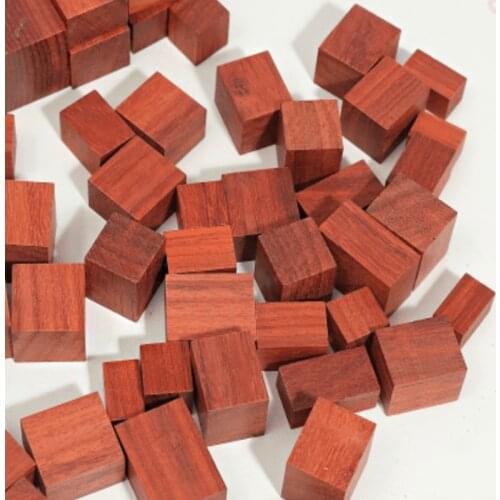 30pcs 10x10mm Safflower Pear Manual Seal Block DIY Wood Chip