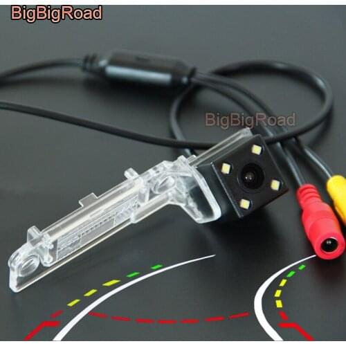 BigBigRoad For Golf Plus Cross golf Passat Lingyu / Skoda Superb Car Intelligent Dynamic Trajectory Tracks Rear View Camera
