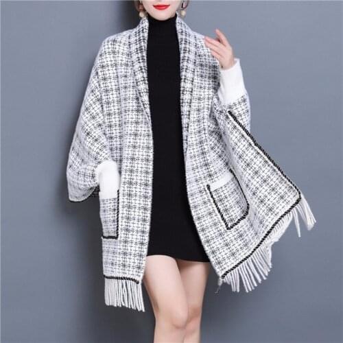 Plaid Fringed Knitted Sweater Poncho Women Long-sleeved Pocket Temperament Was Thin and Loose Sweater Poncho Femal Spring Autumn