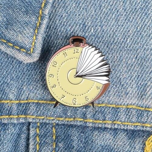 Clock Enamel Lapel Pins Button Book Badges Funny Time Fly Brooches Cute Girl Boy Jewelry Accessories Gift for Bag Jeacket