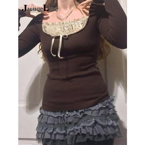 Jacuqeline Women's Cropped T-shirts