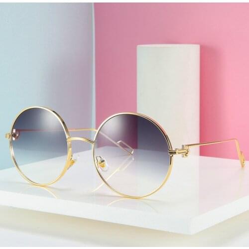 Retro round gradually changing European and American trend new metal