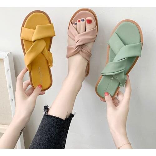 2020 Brand Women Slippers Fashion Ladies Flat Heels Slides Women Summer Beach Sandals Cross-tied Flip Flops Outdoor Flat Sandals