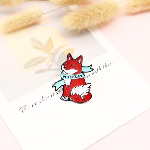 Fashion Creative With Blue Fox Eyes Closed Eye-catching Design Animal Brooch Trend Personality Wild Backpack Badge Accessories