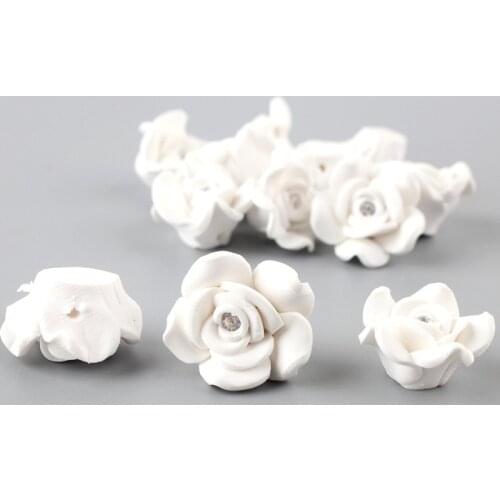 20MM White Color Polymer Clay Flowers Craft Rhinestone Core Decorated DIy Jewelry Floral Cabochon Ornament Jewelry Garments DIY