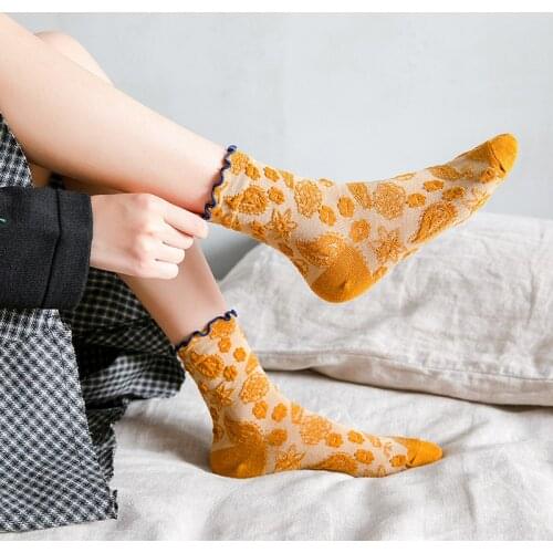 Korean Fashion Woman Socks Harajuku Retro Vintage Ethnic Floral Print Ruffle Socks for Women Japanese Kawaii Cute Christmas Sock