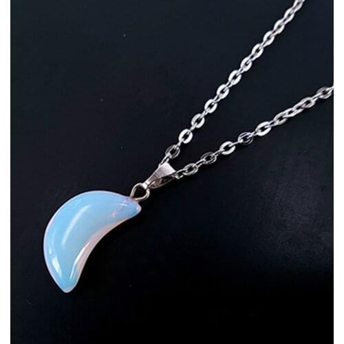 Natural stone Popular opal moon-shaped pendant necklace Banquet party ladies clavicle chain clothing matching accessories