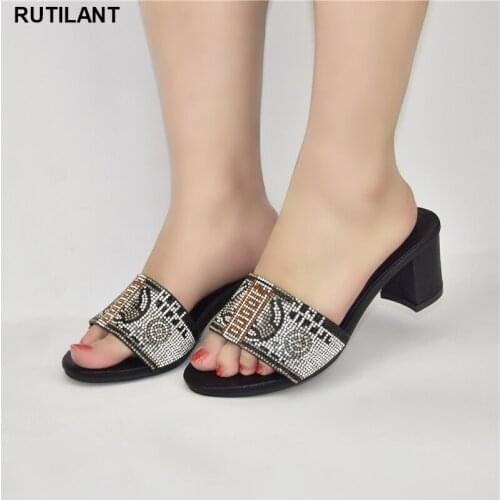New Arrival Ladies Shoes and Sandals Wedding Shoes for Women Bride Italian Women Wedding Shoes Decorated with Rhinestone