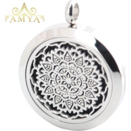 10pcs Flower Aromatherapy Essential Oil Surgical Stainless Steel Perfume Diffuser Locket Necklace Pendant Free 20pcs Pads