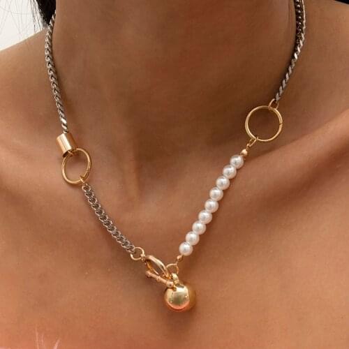 2021 New Exaggerated Ring Ball Necklace for Women Temperament Imitation Pearls Necklace Female Fashion Pendant Vintage Necklace