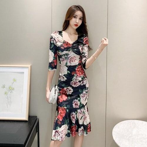 Autumn Sexy Party Bodycon Dresses Women Three-quarter Sleeve V Neck Elegant Print Velvet Dress Vintage Bandage Mermaid Dress