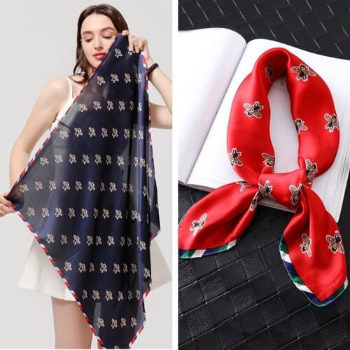 2021 New Bee Print Silk Scarf Women Foulard Square Neck Scarves Wrap Brand Lady Headband 2021 Designer Hair Band Headkerchief