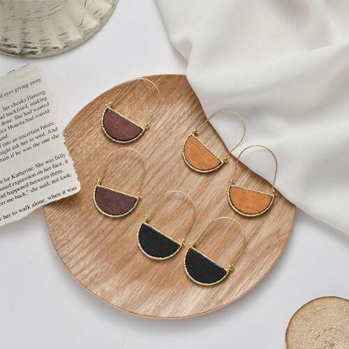 SOHOT Trendy Vinatge BOHO Semicircular Wooden Pendant Women Hoop Earrings Handmade Female Holiday Party Jewelry Brincos