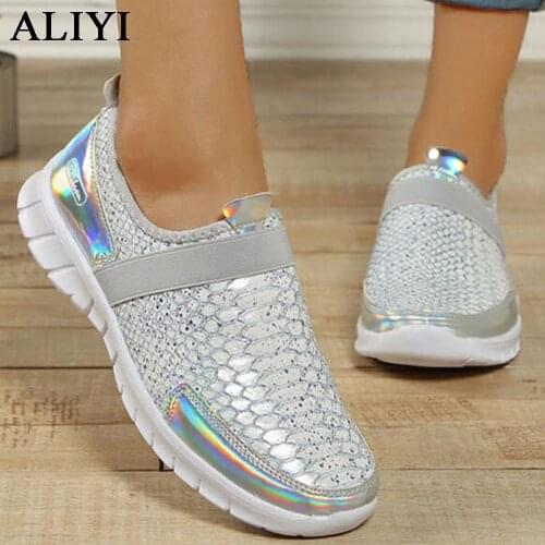 Womens Stylish Sneakers 2021 Autumn New Low Top Round Toe Sparkling Glitter Slip On Flats Home Outdoor Comfy Casual Shoes