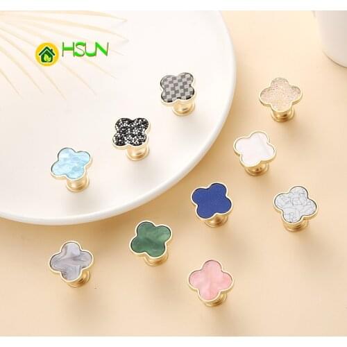 Nordic Metal Furniture Door Pull Handle Knob Shell Brass Wall Hooks Hat Bag Hanging Hook Hardware Drawer Cabinet Wardrobe Knob