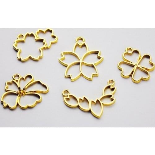 Flower Cherry blossoms Four Leaf Clover Open Bezel Pendant Charm Floral Deco Frame UV Resin Jewellery Making Kawaii Resin Crafts