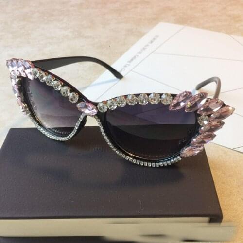 2020 Baroque Style Fashion Women Glasses Cat Eye Crystals Sunglass Retro Bling Rhinestones Women Sun Glasses Gafas de sol UV400