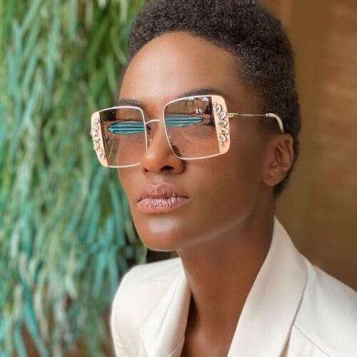 Fashion Luxury Diamond Sunglasses Women Designer Vintage Square Flower Sun Glasses Female Gradient Color Shades Oculos Feminino