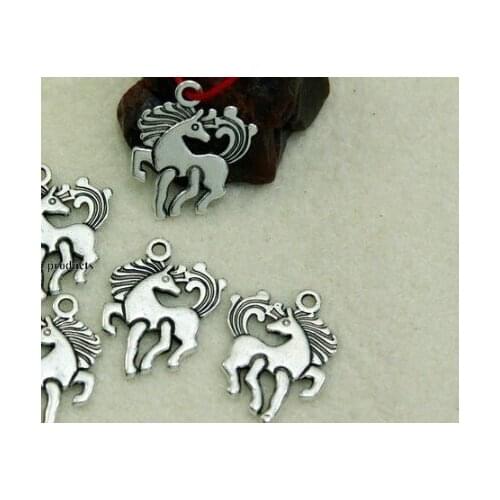 10pcs/lot Tibetan Silver horse pendant Handmade Decorative Metal DIY Jewelry Alloy accessories d4fs