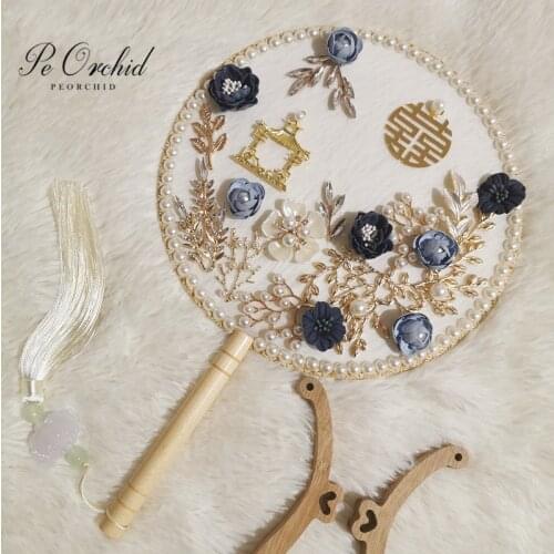 PEORCHID Vintage Chinese Bridal Hand Bouquets Fan Beaded Blue Flower Silk Brides Metal Round Hand Held Fan Wedding Accessories