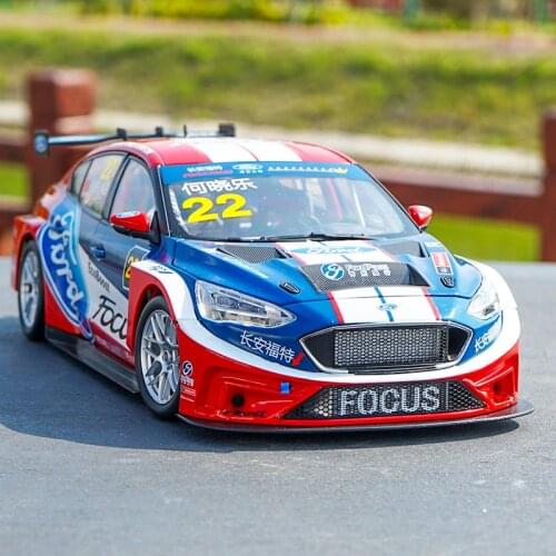 1:18 Ford Focus 2019 Racing car model with small gift