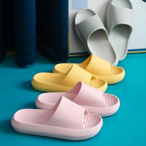 Women Slippers Summer Fashion Non-slip Sandals Shoes Beach Slides Thick Shower Slipper Soft Sole Women Men Ladies Bathroom