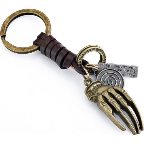 2021 Fashion Jewelry Vintage Hand Woven Palm Leather Keychain Charm Alloy Charm Mens Keychain Accessories